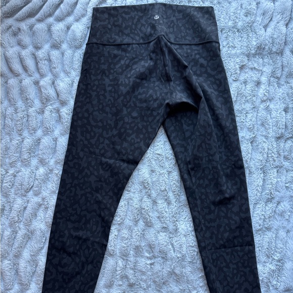 Lululemon Black Leopard Leggings 26” Size 10 - Picture 3 of 6